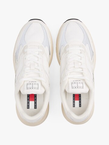 Tommy Jeans Låg sneaker 'ARCHIVE'25' i vit