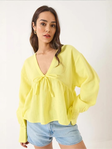 Camicia da donna di Bianco Lucci in giallo: frontale