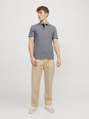 Tricou 'JJEPaulos' de la JACK & JONES pe gri