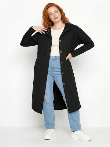 Shape Of You Mantel in Schwarz