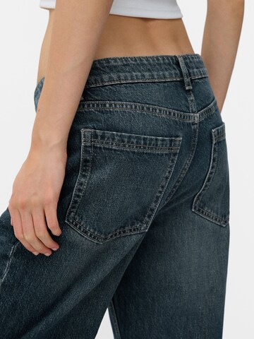 Bershka Loosefit Jeans i blå