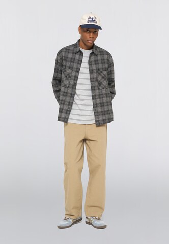 EDWIN - Comfort Fit Camisa 'Ace' em preto