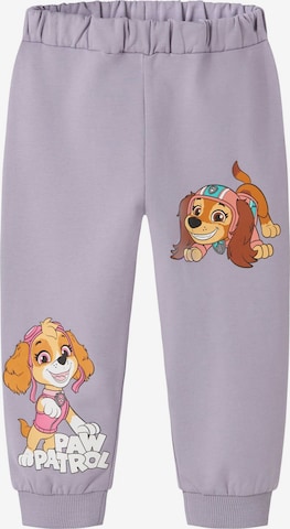 NAME IT - Tapered Pantalón 'Paw Patrol' en lila: frente