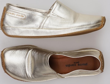 PIERRE CARDIN Flats & Loafers in 34 in Gold: front