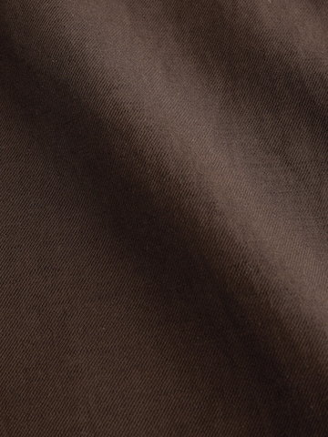 Next Regular Панталон Chino в кафяво