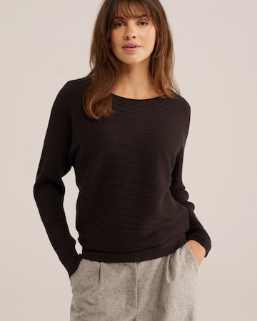 Pulover de la WE Fashion pe maro: față