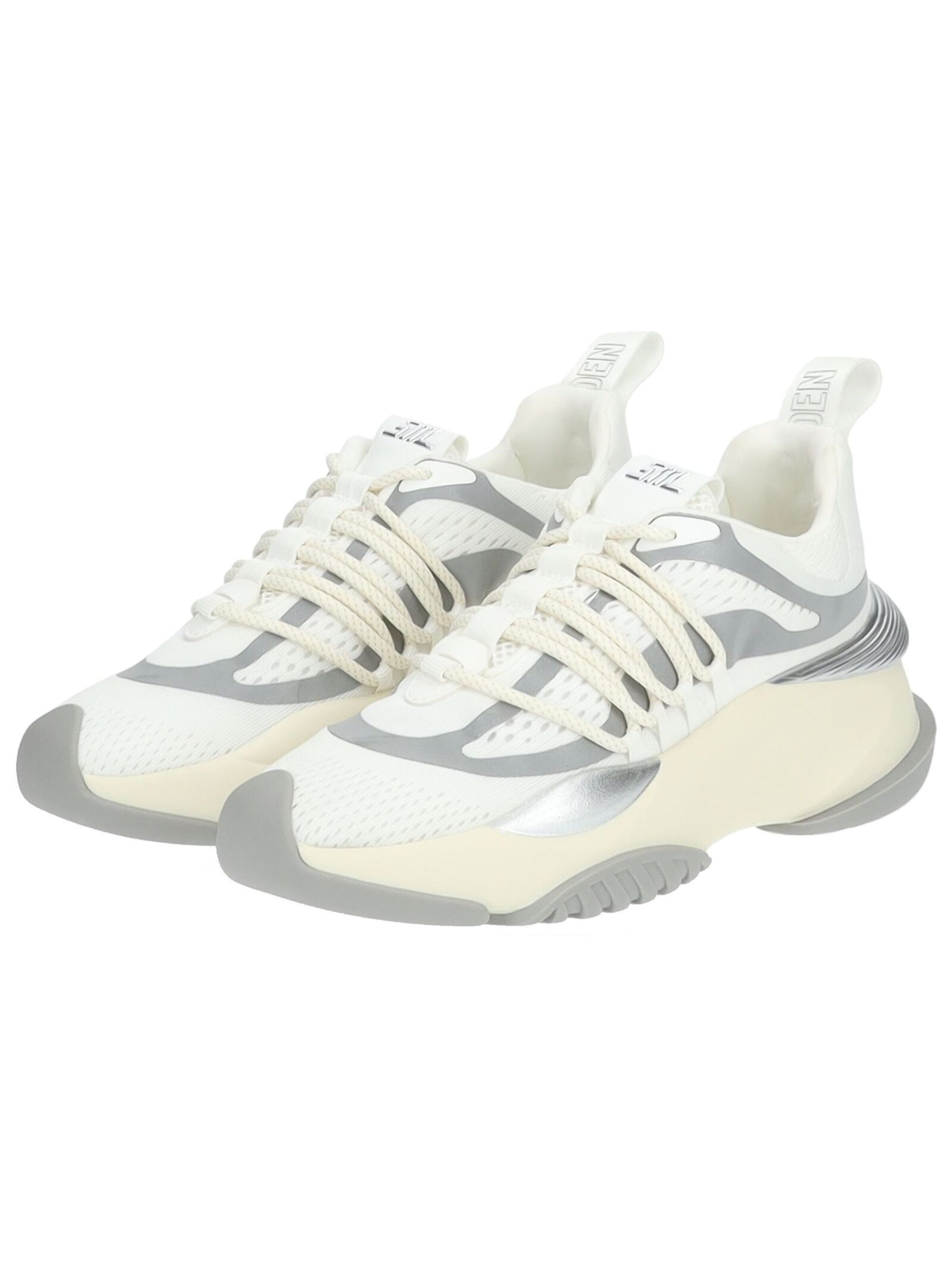 Baskets basses STEVE MADDEN en blanc