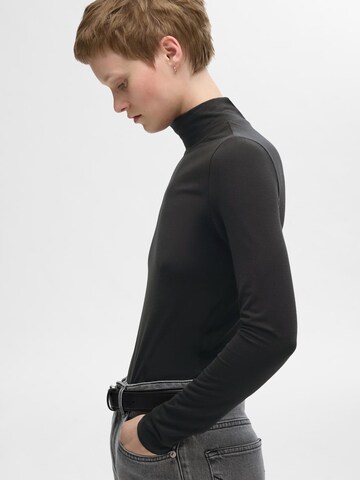 SELECTED FEMME Футболка 'Manja' в Черный