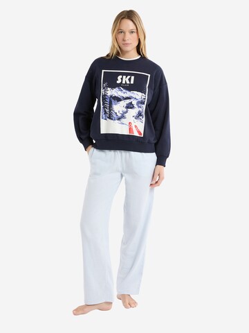 ETAM Sweatshirt 'Wallys' in Blauw