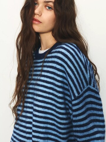 Pull&Bear Pulover | modra barva