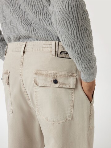 GUESS Regular Hose in Beige