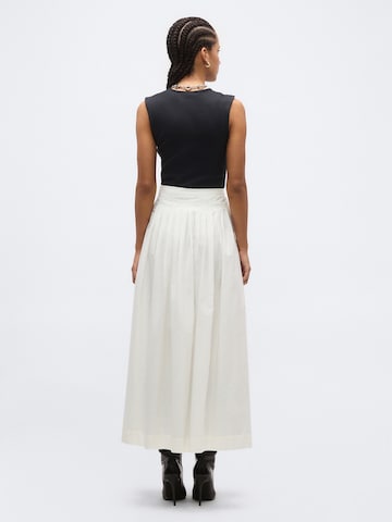 Gina Tricot - Falda en blanco