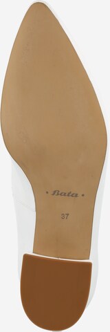 Bata Pumps in Weiß