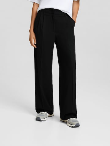 Wide Leg Pantalon à pince Bershka en noir : devant