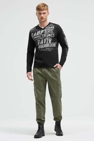 CAMP DAVID Shirt in Black: front