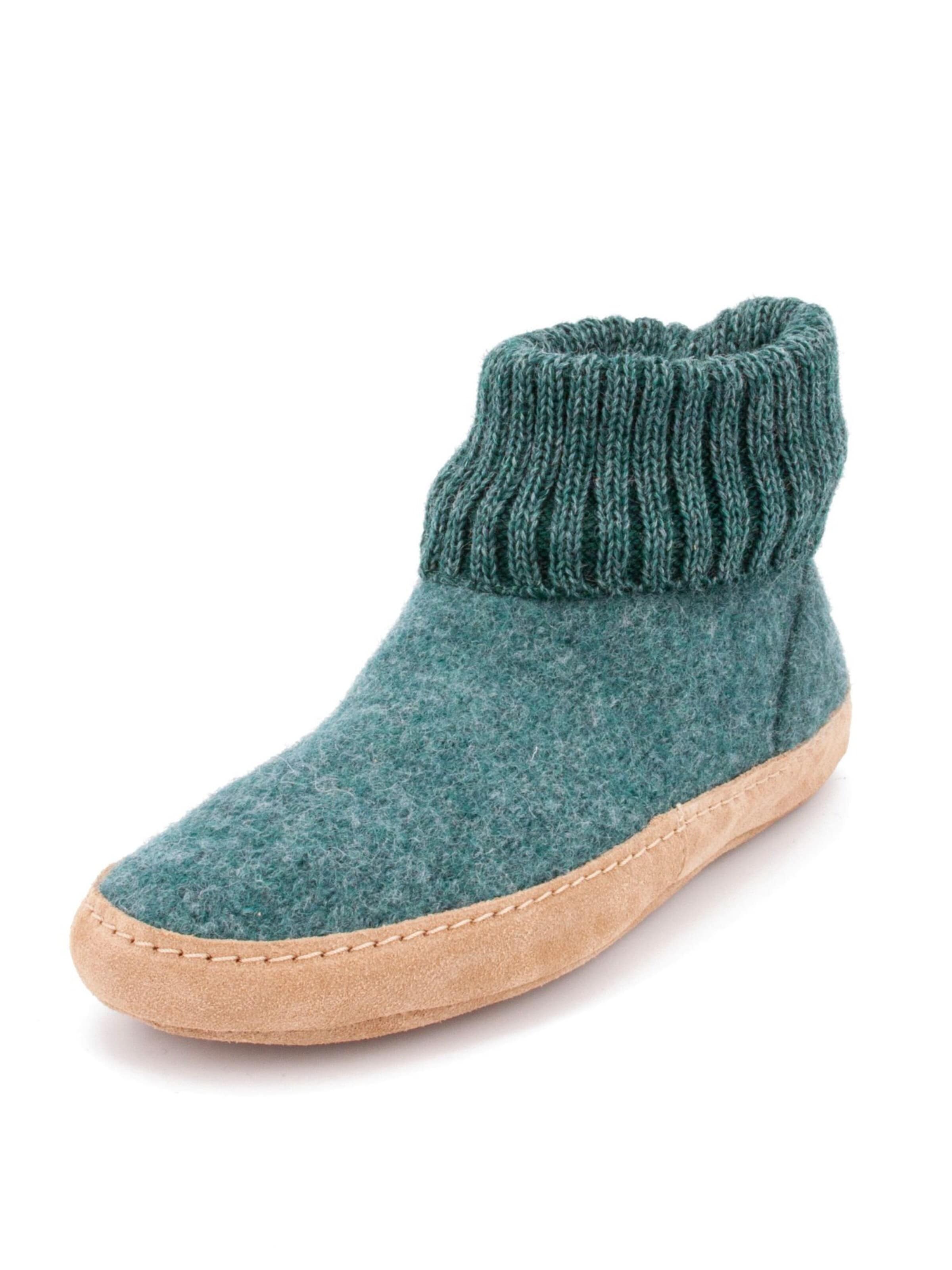 Gottstein Slippers 'Hüttenschuhe Dakota' in Green: front