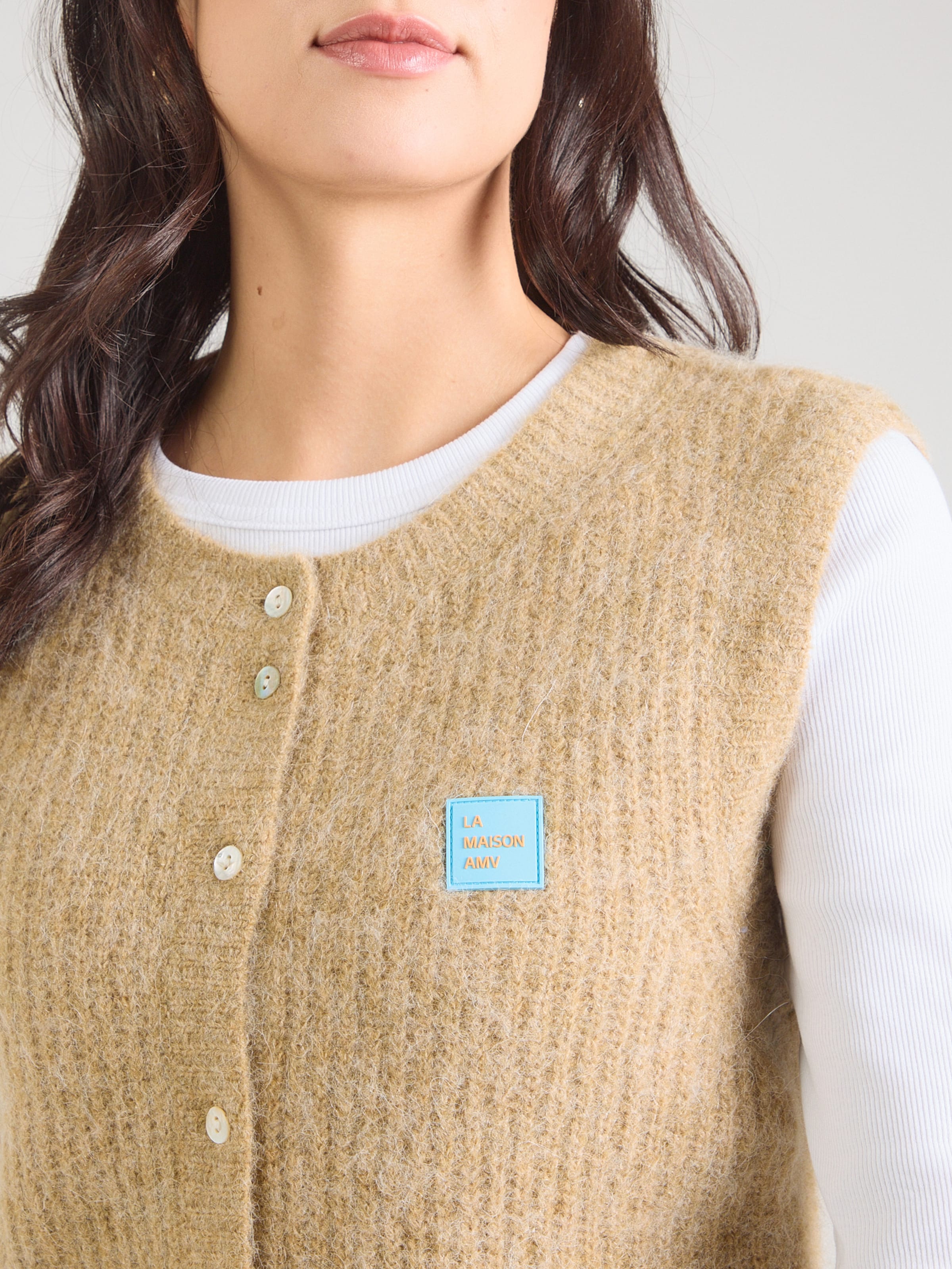 AMERICAN VINTAGE Knitted Vest 'EAST' in Camel | ABOUT YOU