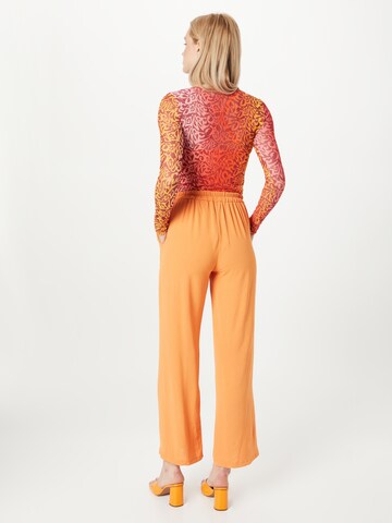 Hailys Loose fit Pleat-Front Pants 'Delila' in Orange