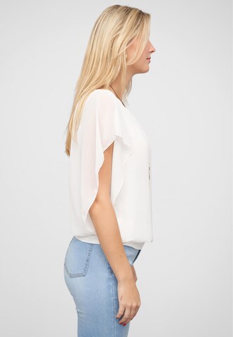 Cloud5ive Set: Bluse und Kette in Weiß