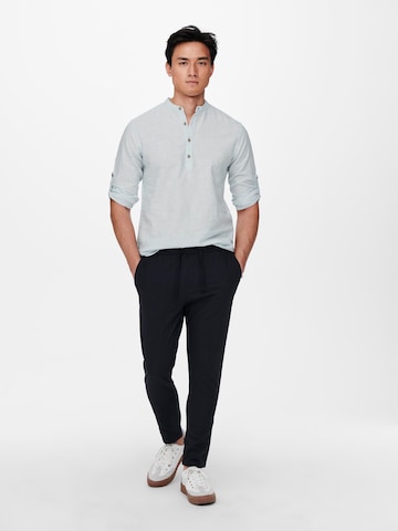 Coupe slim Chemise 'Caiden' Only & Sons en bleu