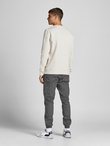 JACK & JONES Tapered Cargobroek 'Marco Joe' in Grijs