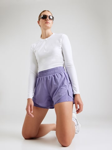 purpurinė NIKE Standartinis Sportinės kelnės 'ONE'