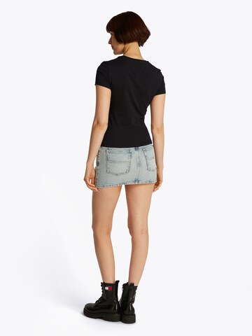 Tommy Jeans Μπλουζάκι 'ESSENTIAL' σε μαύρο
