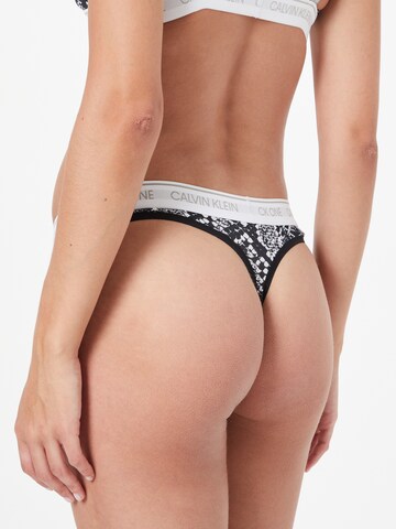 Calvin Klein Underwear Regular Thong in Black