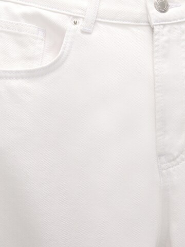 Pull&Bear Loosefit Farkut värissä valkoinen