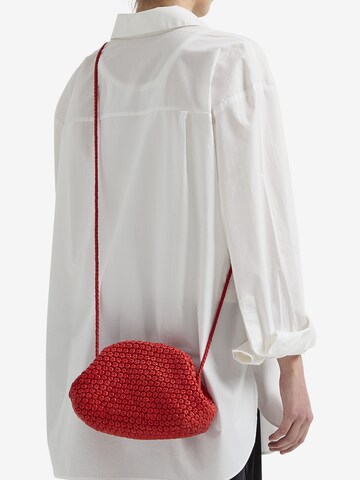 LOTTUSSE Crossbody Bag ' Noodbag ' in Red