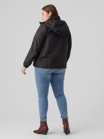 Vero Moda Curve Tussenparka in Zwart