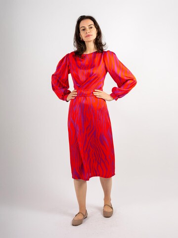 Couture de Marie Klänning 'Minimal Office Dress, Straight Fit – Quinn' i orange: framsida