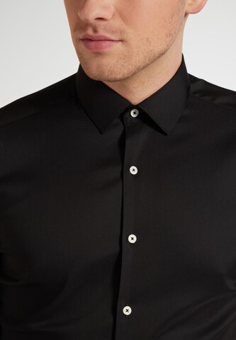 Coupe slim Chemise business ETERNA en noir