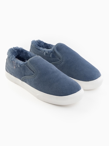 Minnetonka Slip On 'Wilder' in Blau