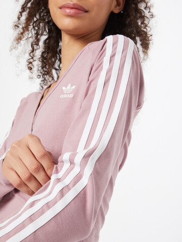 ADIDAS ORIGINALS - Camisa em roxo