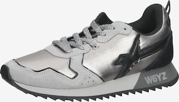 W6YZ Sneakers in Silver: front