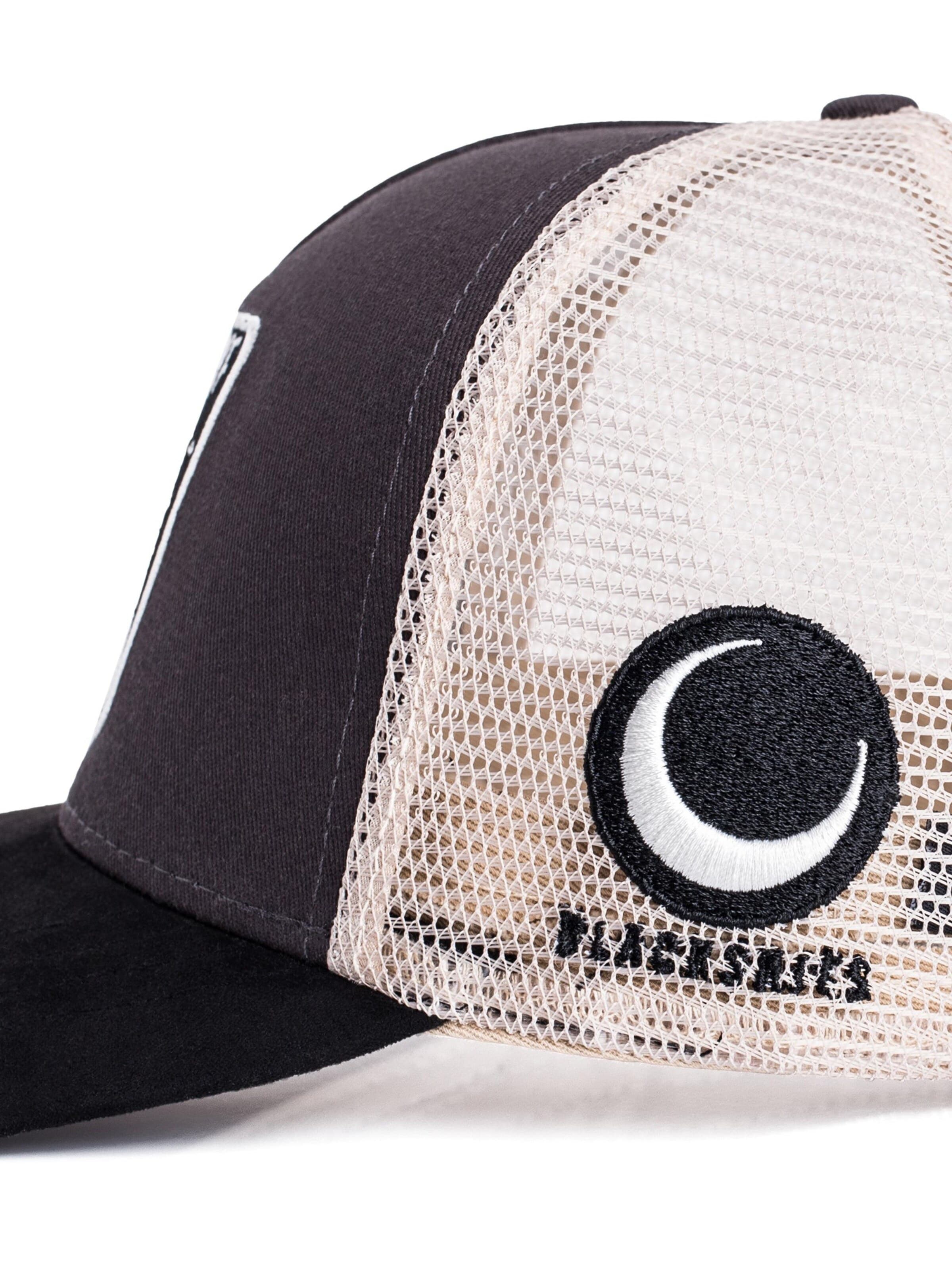 Blackskies Cap 'Lone Wolf Trucker Cap' in Grey