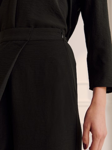 Guido Maria Kretschmer Women Regular Trousers 'Hanne' in Black