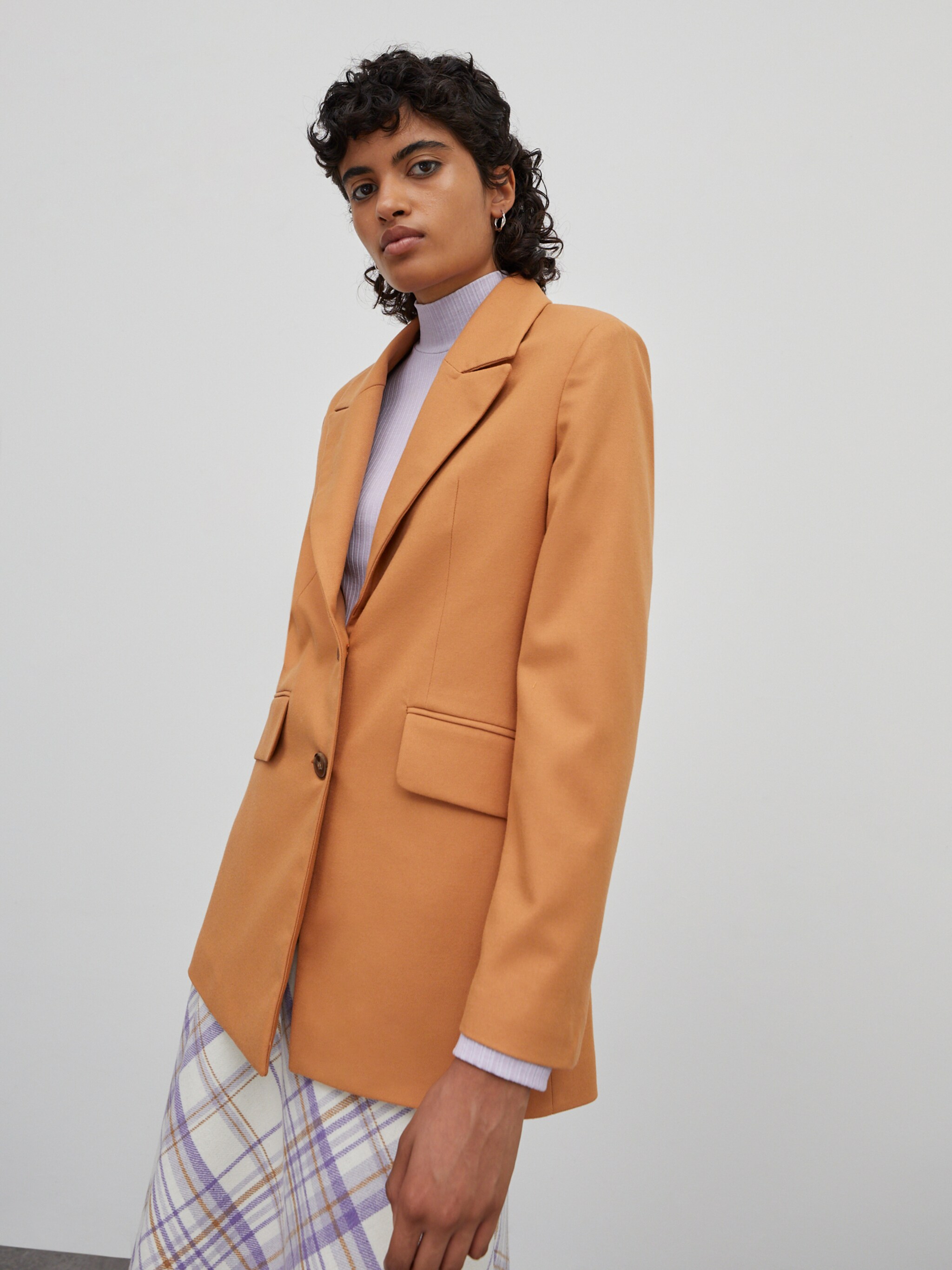 EDITED Producten Blazers 'Aya' Cognac