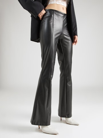 GUESS Flared Broek 'NIA' in Zwart: voorkant