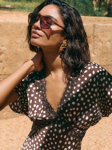 Friends Like These Sunglasses in Brown