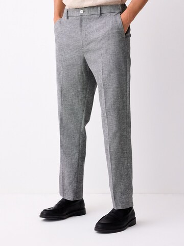 Next Regular Hose in Grau: Vorderseite