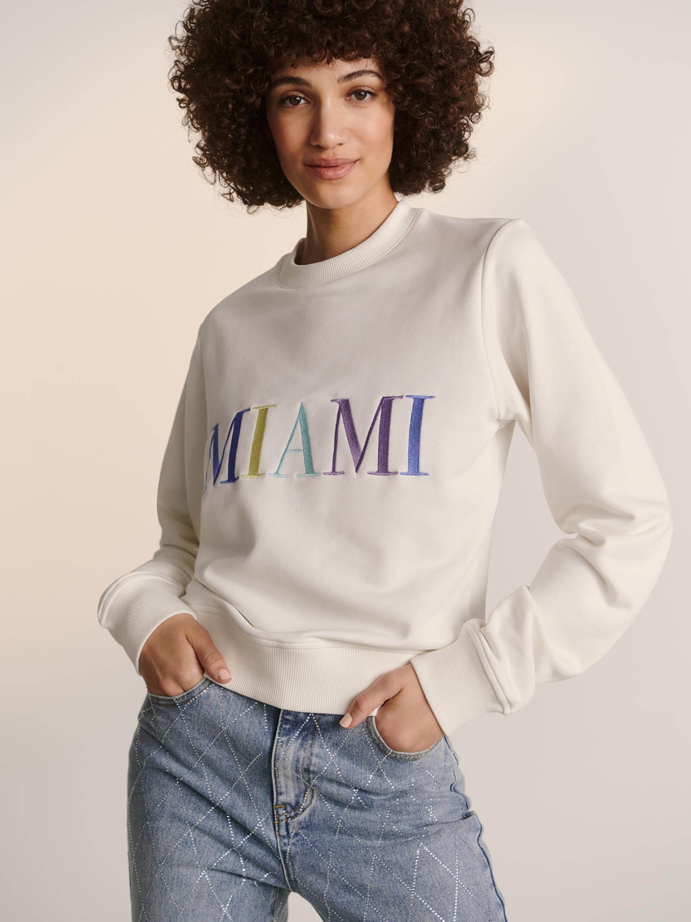 Guido Maria Kretschmer Women Sweatshirt Miami in Cream ABOUT YOU