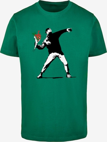 Merchcode T-Shirt 'Banksy - Love Is In The Air' in Grün: Vorderseite