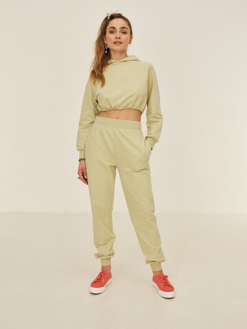 ABOUT YOU x Sofia Tsakiridou Sweatshirt 'Kayra' in Green