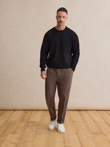 DAN FOX APPAREL Regular Pleat-front trousers 'Charlie' in Brown