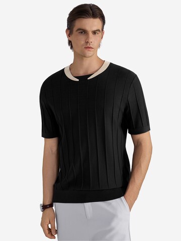 Vantory Sweater in Black: front