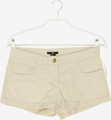 H&M Shorts in XS in Beige: front