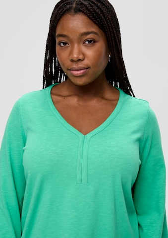 TRIANGLE Shirt in Green