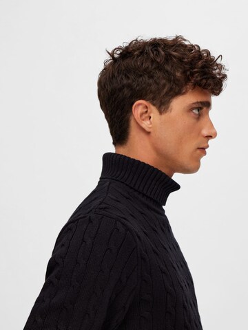 SELECTED HOMME Sweater in Black